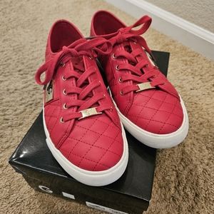 G by Guess women's Backer 2 sneakers size 9m